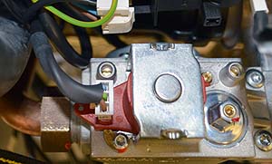 vm vitodens 25 kw combi j27457 gv inlet .jpg